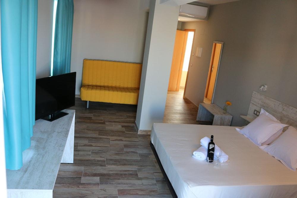 Te Mana Hotel Торребланка Экстерьер фото